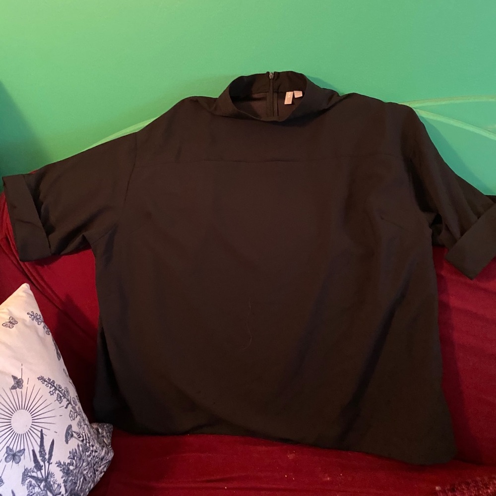 High collar blouse